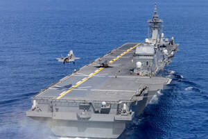 日本＋5か国14隻の「大空母艦隊」奇跡の集結!? 令和の「見せる抑止力」もともと提唱していた国とは？