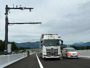 NEXCO中日本が新東名で自動運転専用レーン実験施設を初公開！ 自動運転の路車間通信でも画期的な試みを開始