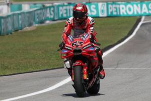【MotoGP】バニャイヤ、マレーシア決勝無念のリタイアは「リヤタイヤのパンク」が原因。ミシュランが明かす