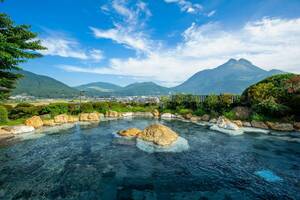 喧騒を離れて…由布院温泉で癒やしのひととき。【ドライブ旅で巡る、にっぽんの温泉100選】