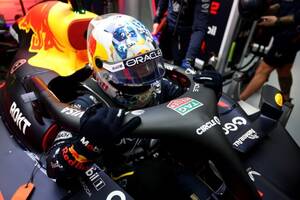 角田裕毅「良い初日。自信を持ってマシンをコントロールでき、ペースもいい」FP1でのマックス超えには、元王者が大きな期待