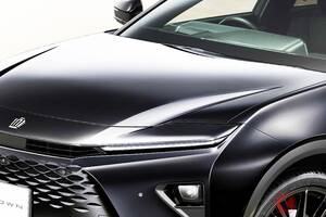 トヨタ「“新”クラウン」登場！ 実用向け「ステーションワゴンボディ」に斬新「白銀・黒銀2トーン」×豪華ブラック内装採用の「エステート」！ 「世界に誇るモデル」表現の特別仕様車「THE 70th」とは