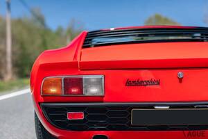 5億円オーバーなるか!? 54年前の「最終進化形ミウラ」がオークション登場 スーパーカー世代にはたまらない“赤いランボ”とは