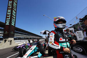佐藤琢磨、インディ500決勝へ向け注目度急上昇。カーブデイは「80点に届くかどうか」、トラブル乗り越え準備着々