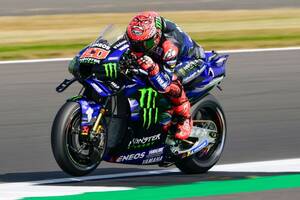 超速クアルタラロ、3戦連続ポールポジション！　マルク・マルケスは今季初めてフロントロウ逃す｜MotoGPイギリスGP予選