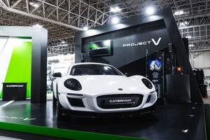 市販化も近い!?ケータハム 注目のEVスポーツカー「プロジェクトV」最新プロトタイプ披露