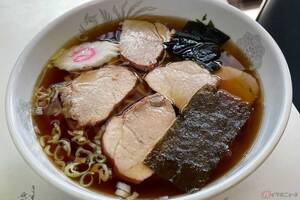 旧車乗りの冬の楽しみ　昭和22年創業の『手打ち中華そば松屋』　88歳の2代目店主が作る1杯500円の味わい