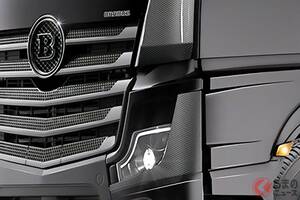 12.8リッター「直6ターボ」搭載！ 新「ビッグボーイ1200」がスゴイ！ 走る高級ホテルな豪華“広びろ内装”×全長12mの「“真っ黒”ボディ」がイイ“ブラバスモデル”とは