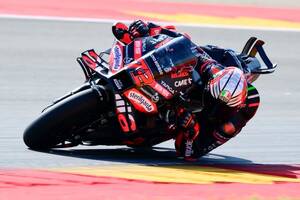 MotoGPイタリアFP1｜アプリリアのベッツェッキが最速！　KTM勢続きドゥカティがトップ3逃す