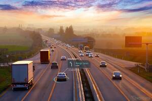 HERE、業界初のSDV成熟度フレームワーク発表…4段階で自動車のソフトウェア化進展を定義