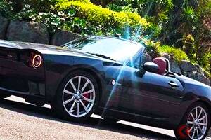 105万円！ マツダ斬新「ロードスター“超レトロ仕様”」に反響殺到！「ド迫力のワイド感がサイコー！」の声も！ “丸目二灯”＆「ファミリア風」デザイン採用したダックスガーデン「ナイチンゲール」キットに大注目！