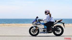 「レーシーだけど気軽に乗れる万能系スポーツ！」レーシング女子・岡崎静夏のヤマハ「YZF-R25」試乗インプレッション