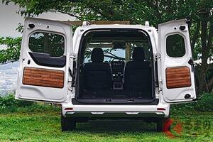 「もっと自分らしく、もっと遊べる空間に」 新型カングーをデコっちゃえ！ 後部ドア内側をカスタムできるデコパネル登場