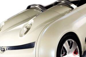 1リッターで“33km”走れる！ トヨタ高性能「MRスポーツカー」！ 斬新すぎる“2シーター”に見える「4人乗り」仕様がスゴイ！「走る歓び」＆“低燃費”も実現したド迫力モデル「CS＆S」に大注目！