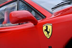 価値5億円超えなのに“燃えるリスク”!? フェラーリ「F40」に潜む危機とガソリンタンク交換で1000万円コースに対するネットでの反響とは