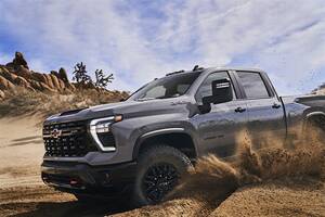 トランプ大統領に伝えたい「なぜアメ車は日本で売れないのか？」魅力はあるのに届かない…アメリカ車の悲哀