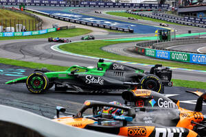 ノリスが大荒れのスプリントを制す。ピアストリ失意のリタイア【レポート／F1サンパウロGP】