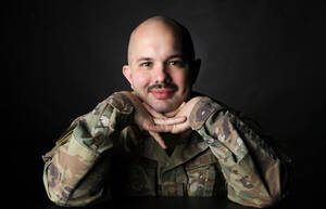 日本の校則みたいな細かさ？ 米空軍 ひげと頭髪のルールがかなり厳しくなる「もう“ひげ男”はいらない」と国防長官 なにが問題？