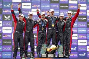 トヨタWRC、日本で表彰台独占の圧巻ウイン。オジエが15年ぶりのラリージャパン制覇【最終日レポート】