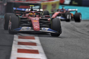 「いいチームワークじゃない」僚友とライバルと争うハミルトンと、悠長なピットウォール【F1第6戦無線レビュー（2）】