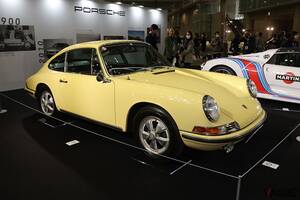 “ナロー”と最新の「カレラGTS」新旧2台の「911」を展示！「貴重なスーパーカー」と最新BEVが示した「ポルシェと電動車の深い関係」
