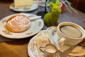 アウトバーンを降りて偶然出会ったレトロな喫茶店！フランス・ストラスブールぶらり旅で出会ったイチゴオムレツに舌鼓【みどり独乙通信】