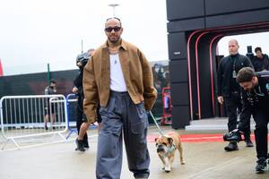 愛犬ロスコーが肺炎で入院、昏睡状態に……。ハミルトン、参加予定だったピレリタイヤテストを欠席