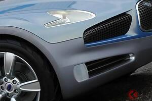 スバル斬新「“2人乗り”オープンカー」に注目！ 全長4.2mちょうどいいボディに“水平対向エンジン”×「“SUV級”地上高」の4WD仕様！ ヨーロピアンなデザインも特徴の「B9スクランブラー」とは？