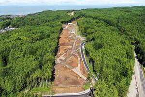 「日本海東北道」全通遠のく 「建設中の2区間」で開通時期繰り下げ 難航＆想定外の県境区間