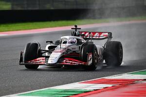 グロージャン、5年ぶりにF1マシンをドライブ。フェラーリやレッドブルらライバルも拍手喝采「みんなに泣かされてしまったよ！」