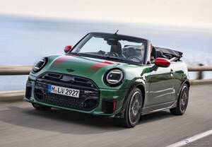 MINI『JCWコンバーチブル』発表、4人乗り小型オープンスポーツという個性