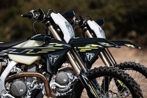 老舗の本気は“お値段以上”の衝撃!?　トライアンフ新型エンデューロ「TF 250-E」「TF 450-E」スペイン試乗