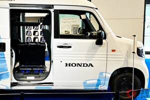 ホンダ「充電待ちゼロ」の斬新「軽バン」とは？ 「画期的バッテリー」搭載＆ガバッと開く“大開口スライドドア”採用のMEV-VAN！ “カクカクボディ”のコンセプトカーがスゴかった！