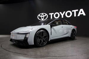 【トヨタ・カローラ・コンセプト】次世代モデル世界初公開！大衆車のイメージを覆す #JMS2025