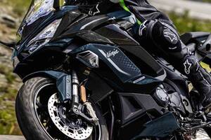 「Ninja」シリーズならではのスポーティさと快適性を両立!! カワサキ「Ninja 1100SX」シリーズ2026年モデル発売！ 価格は178.2万円から