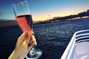 「聖夜の8万円」は何の対価だったのか？ バブル期、ホテルとクルーズ船が競った「乱されない時間」の正体