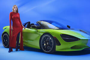 塗装に「触感」という新次元。マクラーレン750S×ナット・ボーウェンが挑んだ、多層構造の芸術的ビスポーク