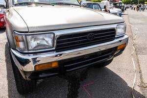 愛犬とのドライブに最適!?　ナローボディの北米仕様車トヨタ「4ランナー」を使い倒す