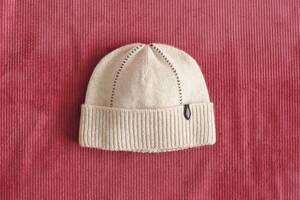 ベルルッティが提案する、極上の革とカシミヤが描く静かな贅沢──2025年の秋冬スタイルを小物でアップデートする