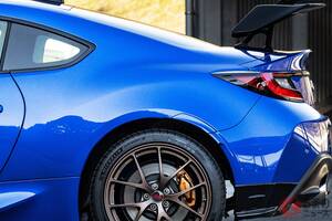 MTのみ！ スバル「凄い“4人乗り”スポーツカー」に購入希望殺到！ 究極のエンジン×シフトアシスト機能を搭載！ 限定車「BRZ STIスポーツ タイプRA」が争奪戦に！