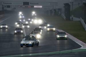 ル・ボラン、雨の富士に挑む。最前列スタートから激走3時間、その結末は？【第36回メディア対抗ロードスター耐久レース】