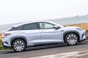 シャープな加速にソフトな乗り心地　BYDシーライオン7　529psの四駆　モデルYは超えず？