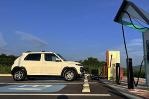 日本に何が起こった？　BEVが売れない……ハズが2025年10月は電気自動車が売れまくっていた