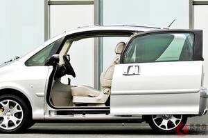 新車200万円切り！ 世界初の「スライドドア“だけ”ワゴン」に反響多数！ 「チャーミング」「いい車だった」 全長3.7mに92cm“巨大ドア”装備！ MT風操作も魅力なプジョー「1007」を振り返る