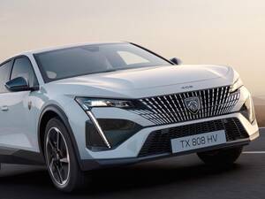 プジョー 408に48Vマイルドハイブリッド車を設定。発売を記念した限定車も登場