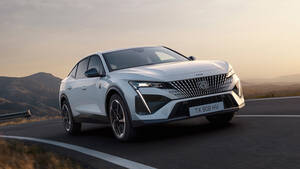 燃費は20.4km/Lを達成！プジョーがマイルドハイブリッド搭載モデル「408 GT Hybrid」を発売