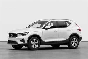 ボルボ「XC40」にお手頃価格の新モデル「エッセンシャルB3」を追加。装備変更でエントリーグレードは50万円引きに