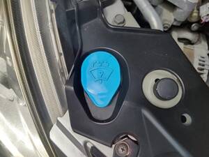 「ウォッシャー液」わざわざ買わず“水道水・洗剤で代用ってアリ？”実際どうなのか コスパとリスクを聞いてみた