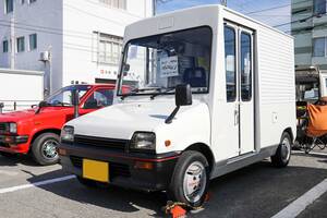 荷室を買ったらクルマが付いてきた!? お仕事最優先のダイハツ「ミラウォークスルーバン」は大人気車でした