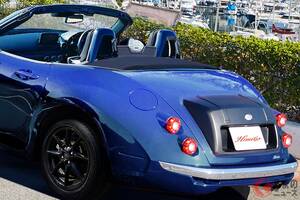 マツダ「ロードスター」がベースとは思えない!? 斬新すぎる「2人乗りオープンカー」がスゴイ！ 最後の光岡「ファイナルヒミコ」どんなモデル？
